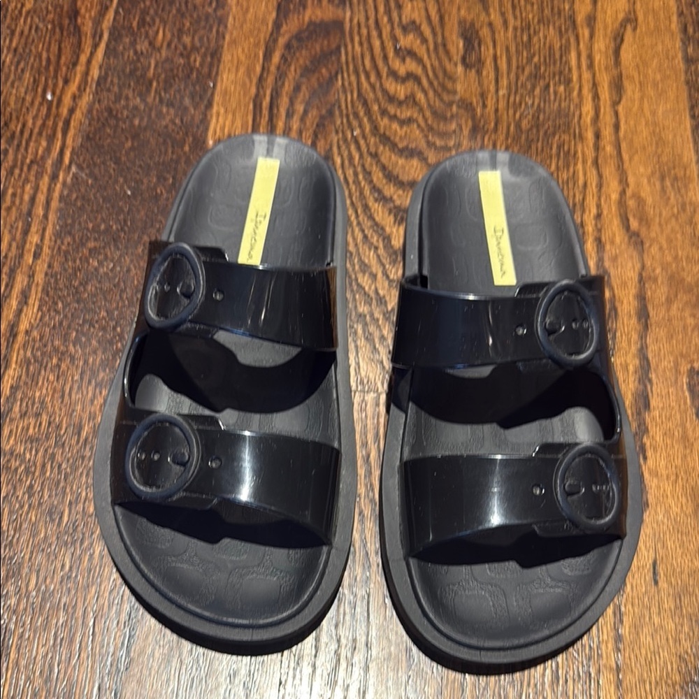 Ipanema Black Kids Sandals size 2
